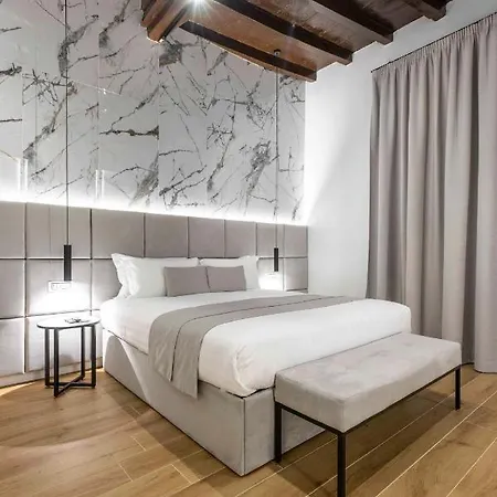 Penzion At Luxury Navona *