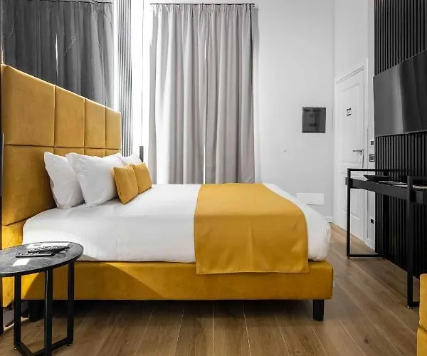 At Luxury Navona בית הארחה 4*