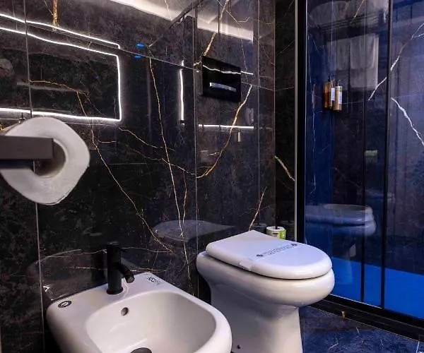 At Luxury Navona 4* רומא