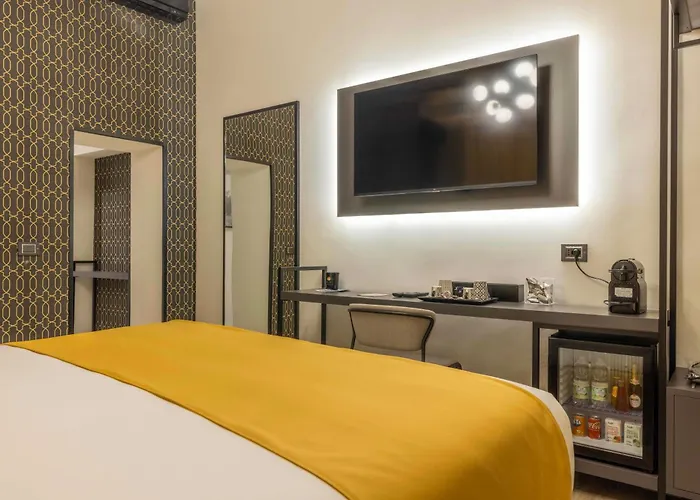 At Luxury Navona בית הארחה 4*